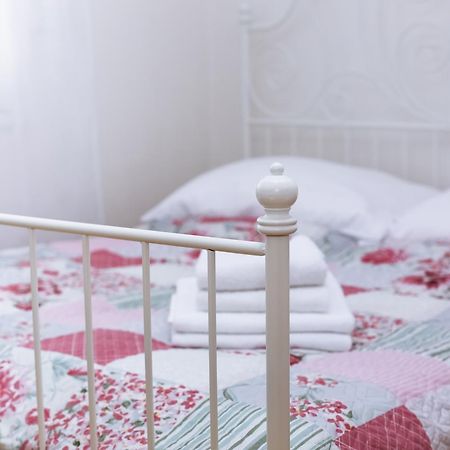 Beautiful Apartment In Central Residence Praga Esterno foto