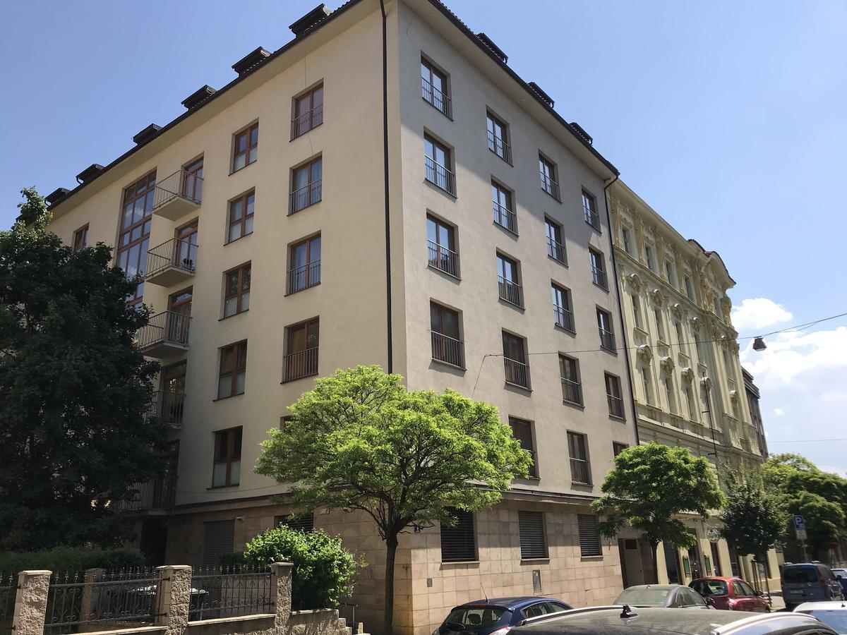 Beautiful Apartment In Central Residence Praga Esterno foto