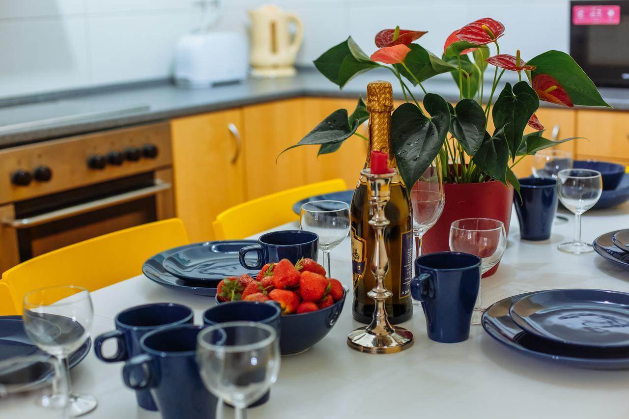 Beautiful Apartment In Central Residence Praga Esterno foto