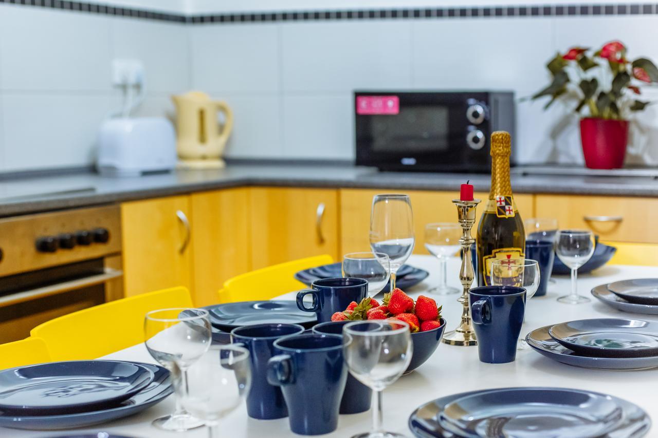 Beautiful Apartment In Central Residence Praga Esterno foto